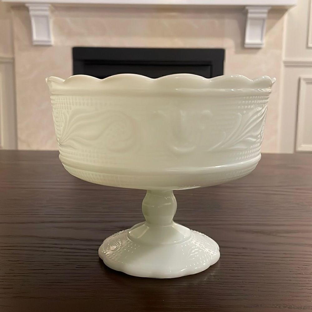 EO Brody Company Milk Glass Compote Dish Excellent Vintage Condition 5.5” tall